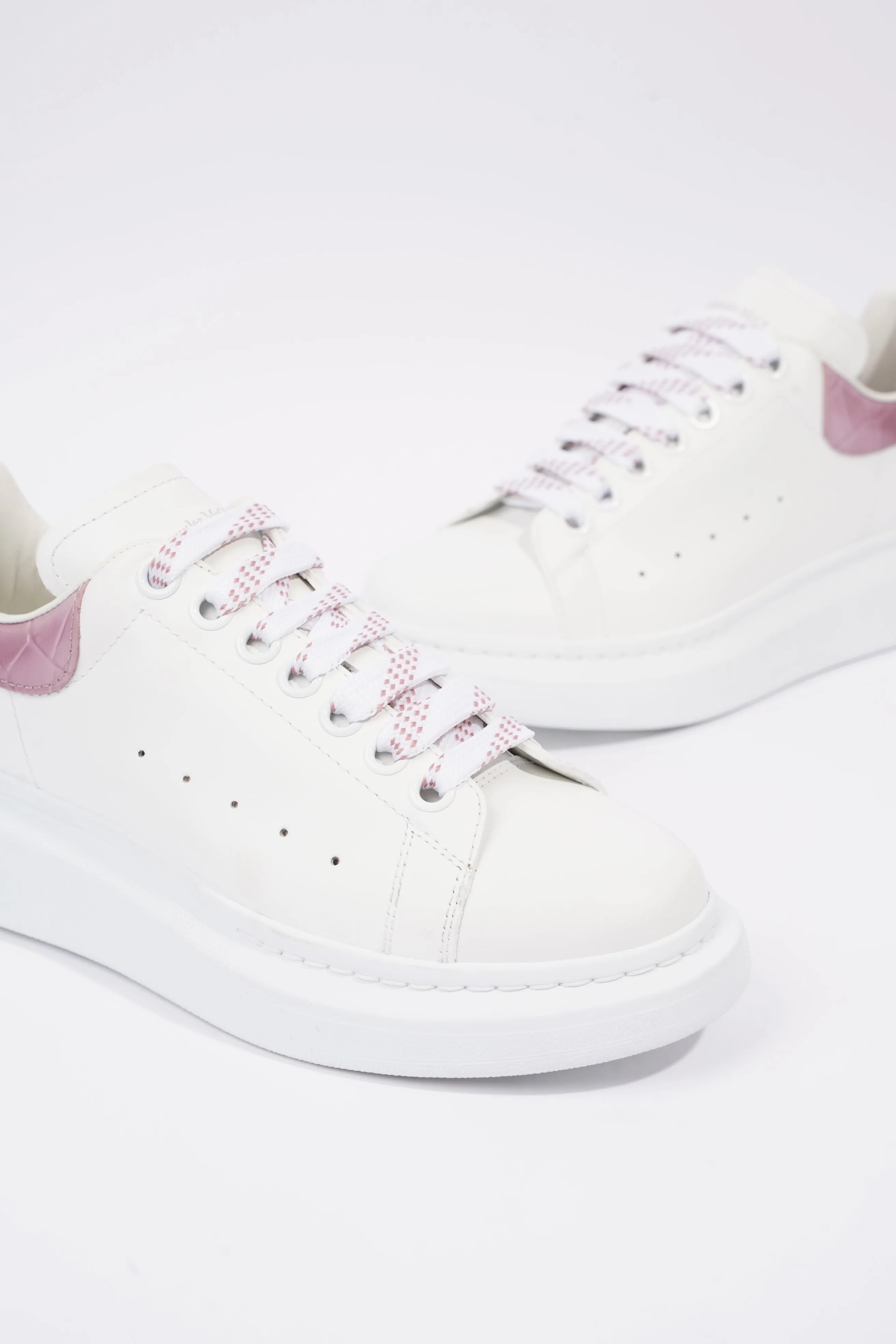 Alexander McQueen Womens Oversized Sneakers White / Pink Tab EU 37 / UK 4