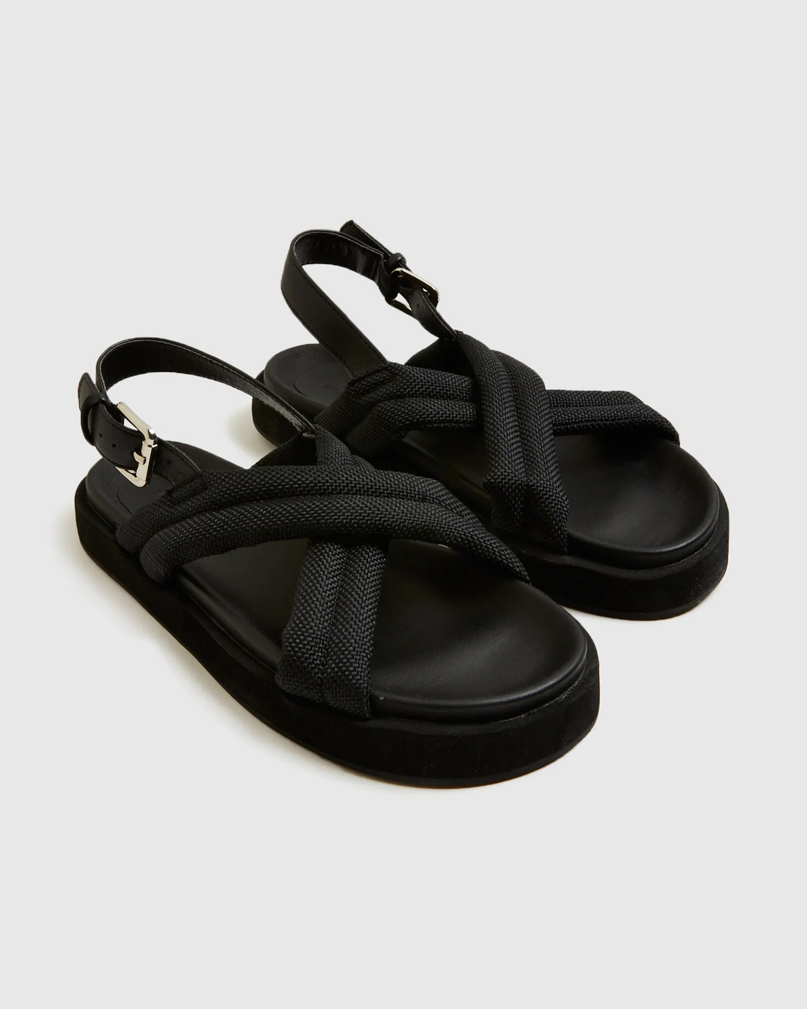 Alice In The Eve Blake Cross Over Sandals Black