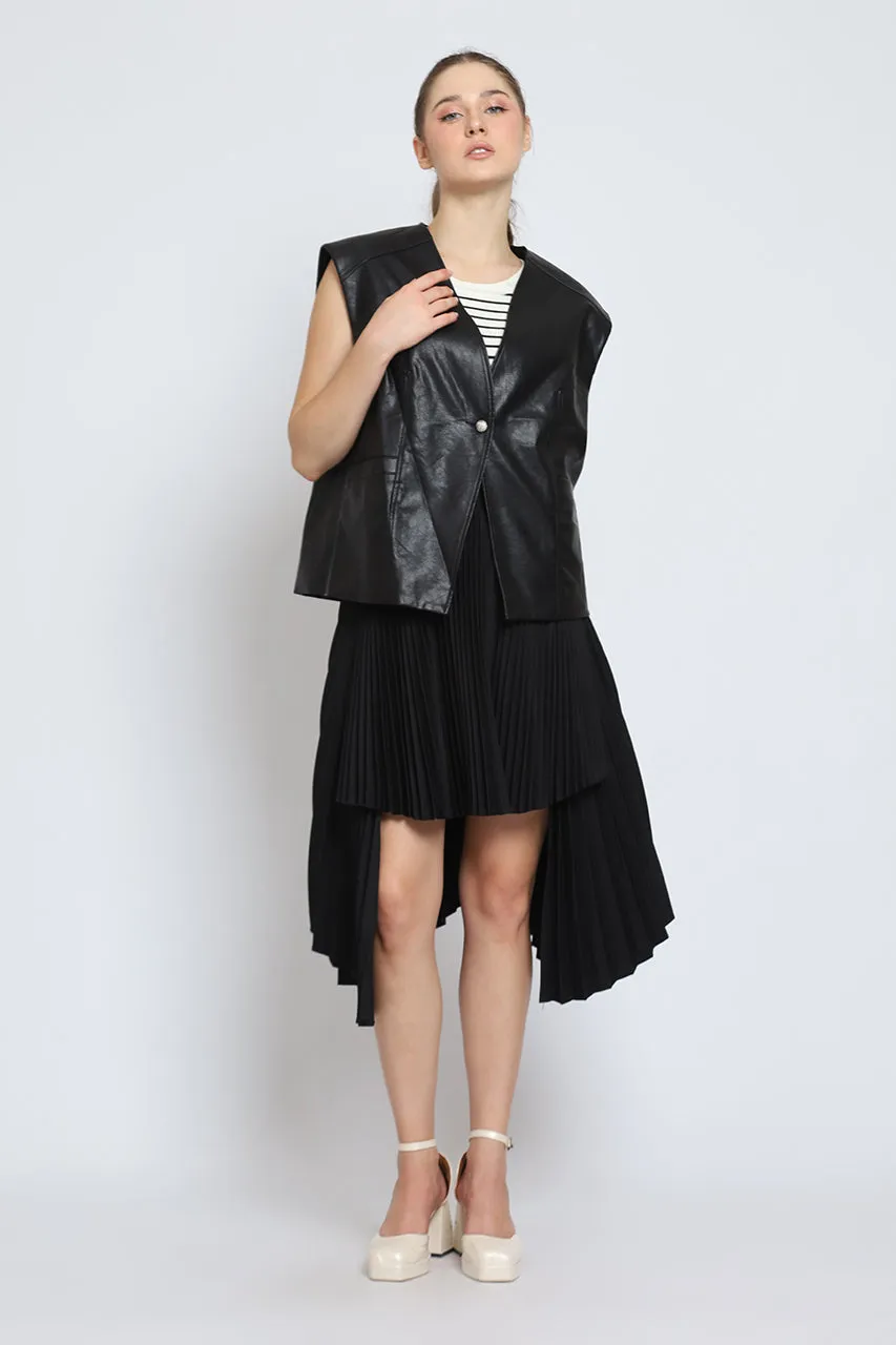 Bloom et Cotton MidLength Leather Jacket and Assymetrical Pleated Skirt