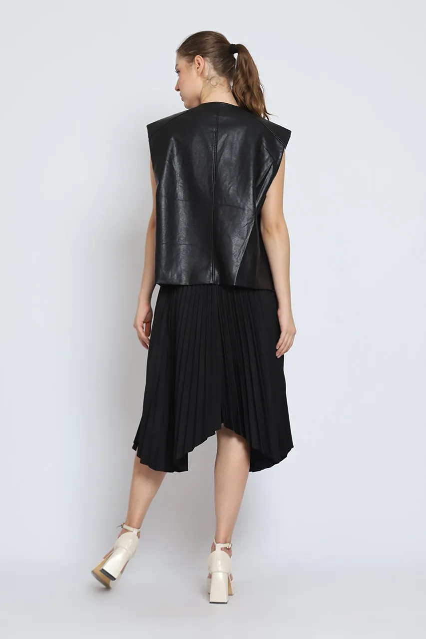 Bloom et Cotton MidLength Leather Jacket and Assymetrical Pleated Skirt