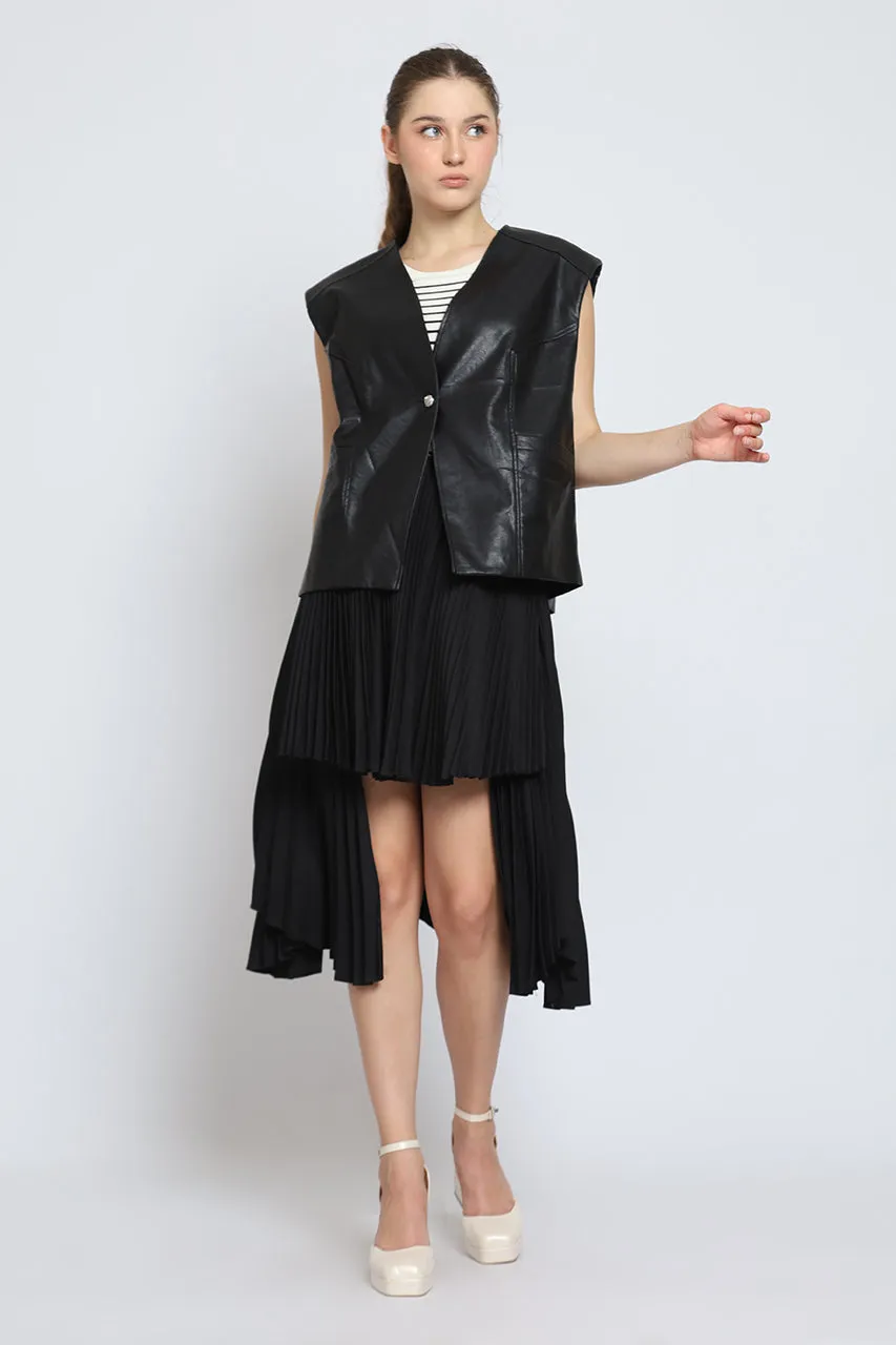 Bloom et Cotton MidLength Leather Jacket and Assymetrical Pleated Skirt