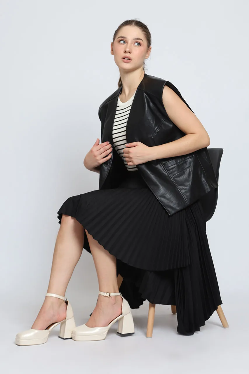 Bloom et Cotton MidLength Leather Jacket and Assymetrical Pleated Skirt