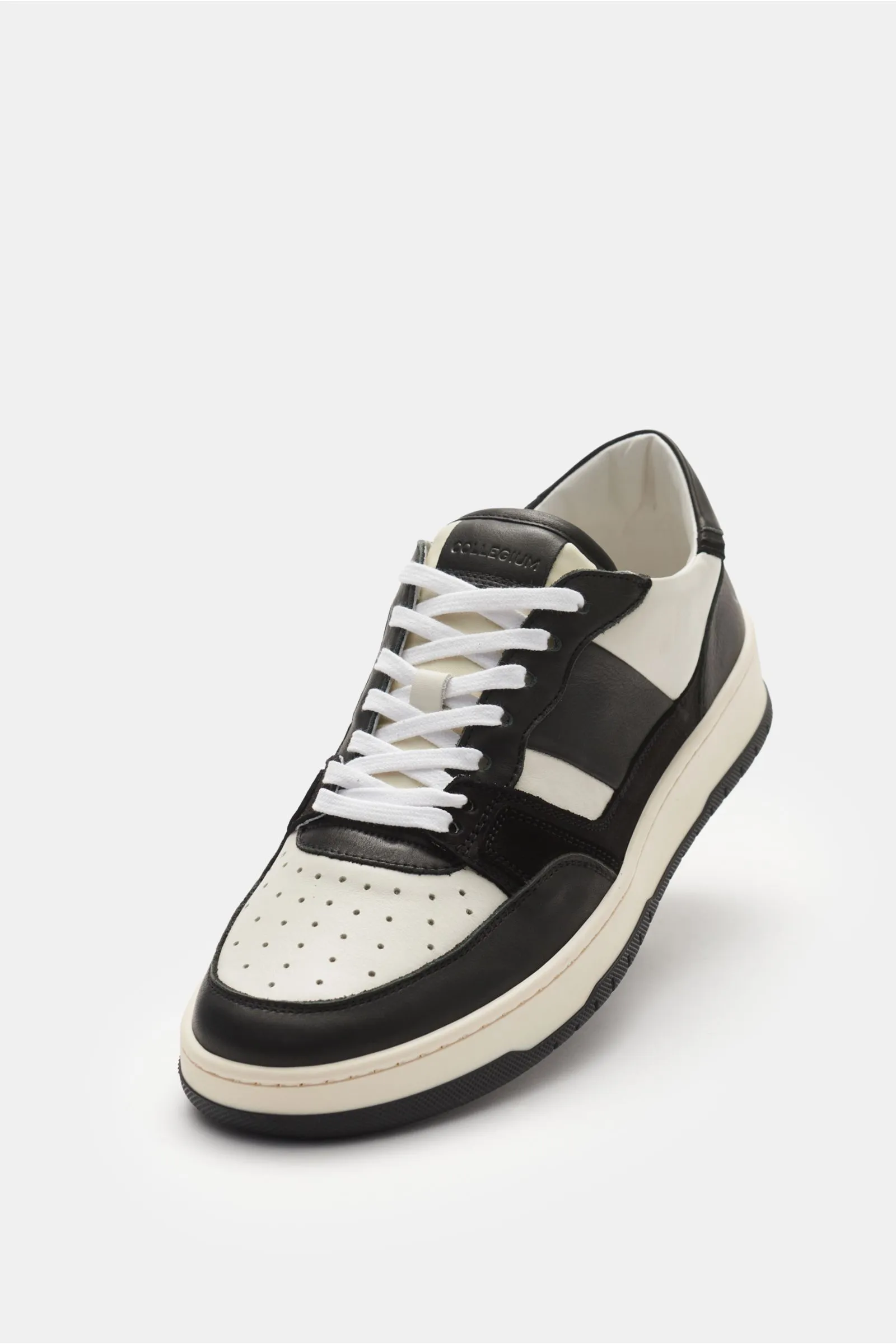 COLLEGIUM sneakers 'Pillar Alpha' off-white/black