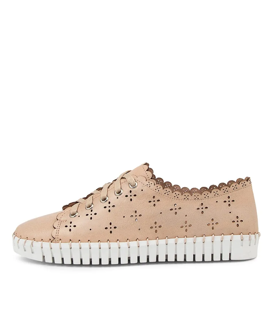 DJANGO & JULIETTE Hangel Cappuccino Leather Sneakers Wt Sole