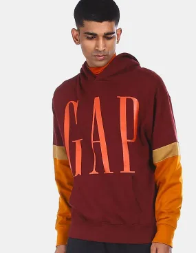 GAP Men Wine Cotton Brand Print Colour Blocked Hooded Sweatshirt