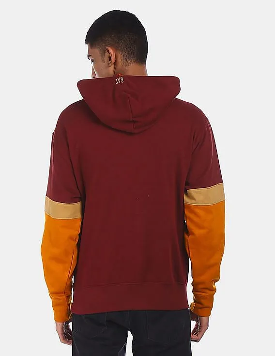 GAP Men Wine Cotton Brand Print Colour Blocked Hooded Sweatshirt