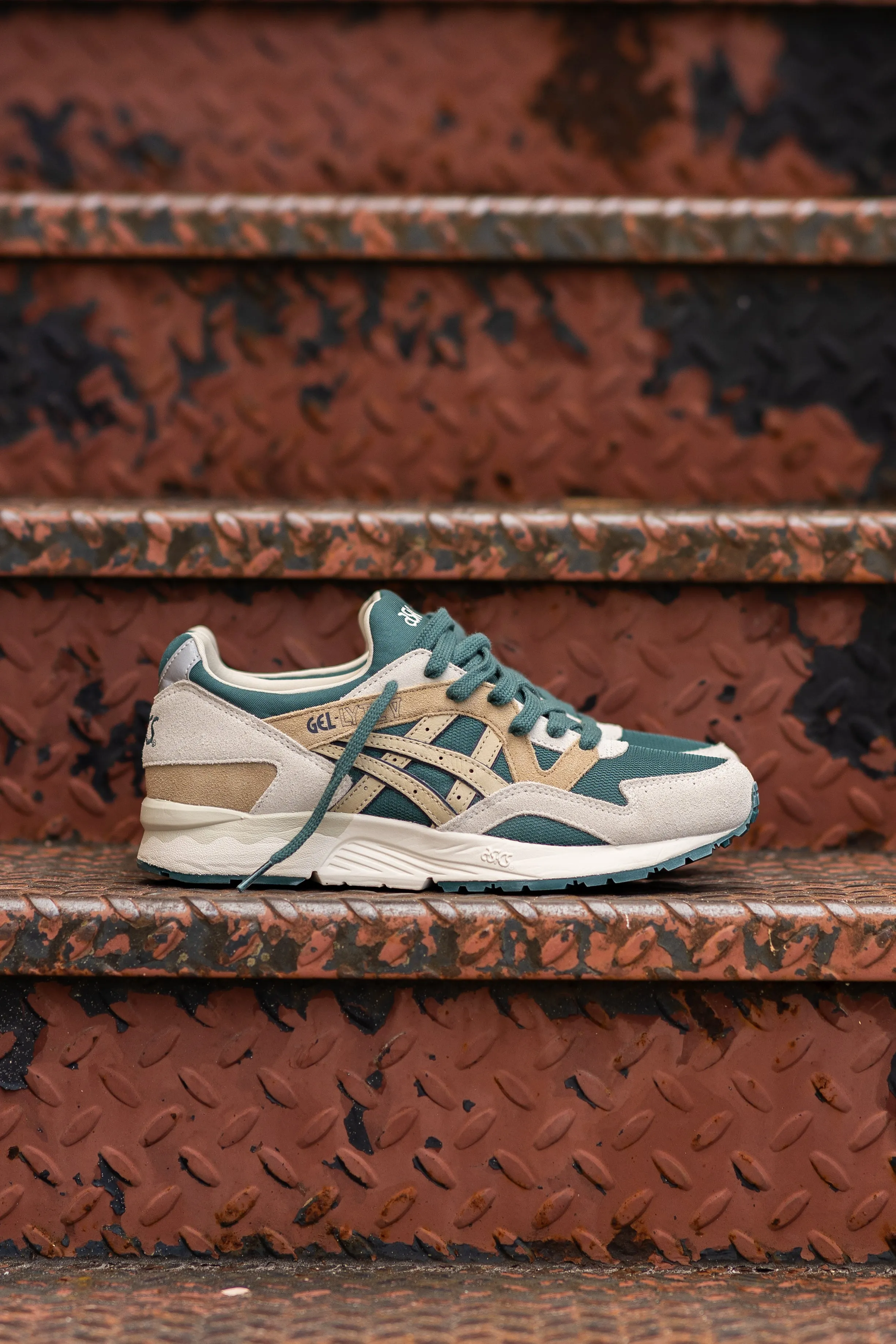 Mens Asics Gel-Lyte V (Dark Neptune/Sand)-1203A344-301