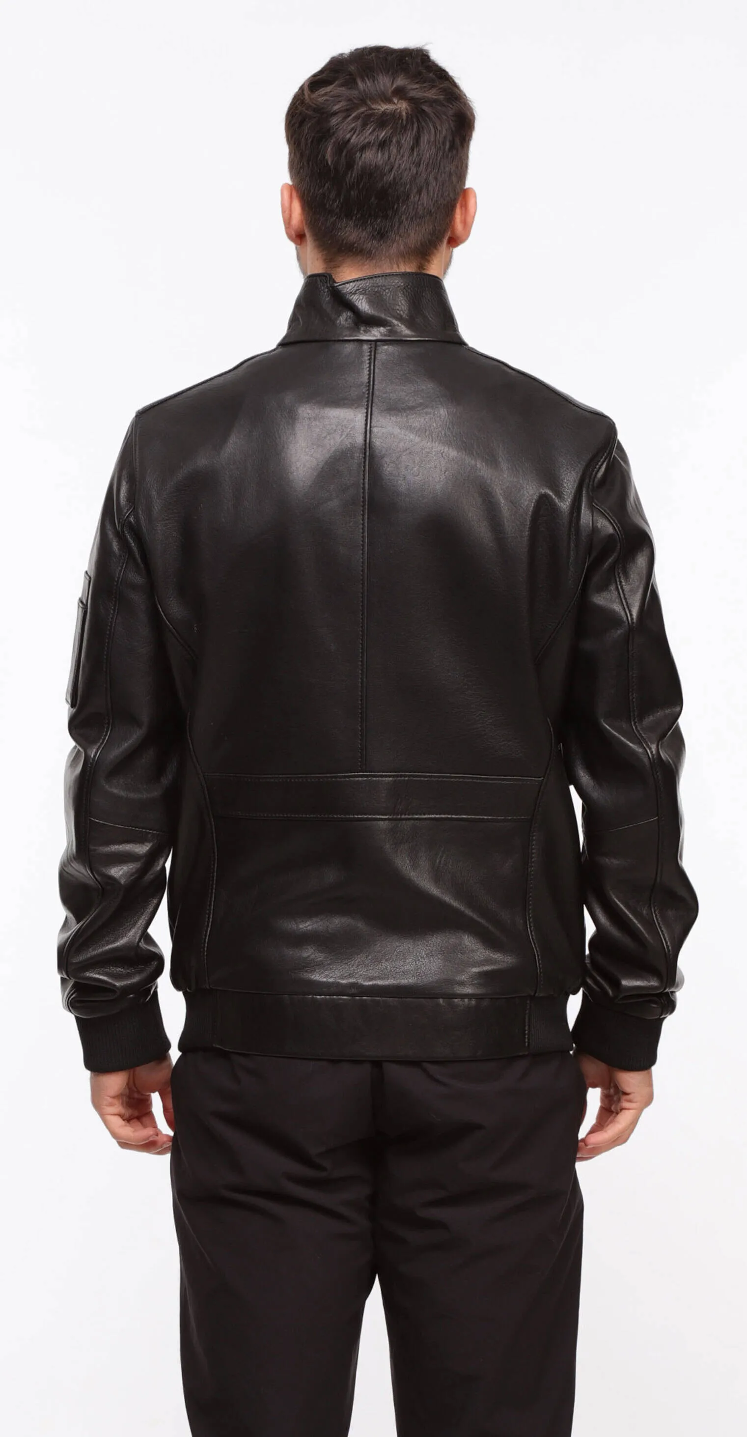 Men's black leather jacket in \movy\ pilot style