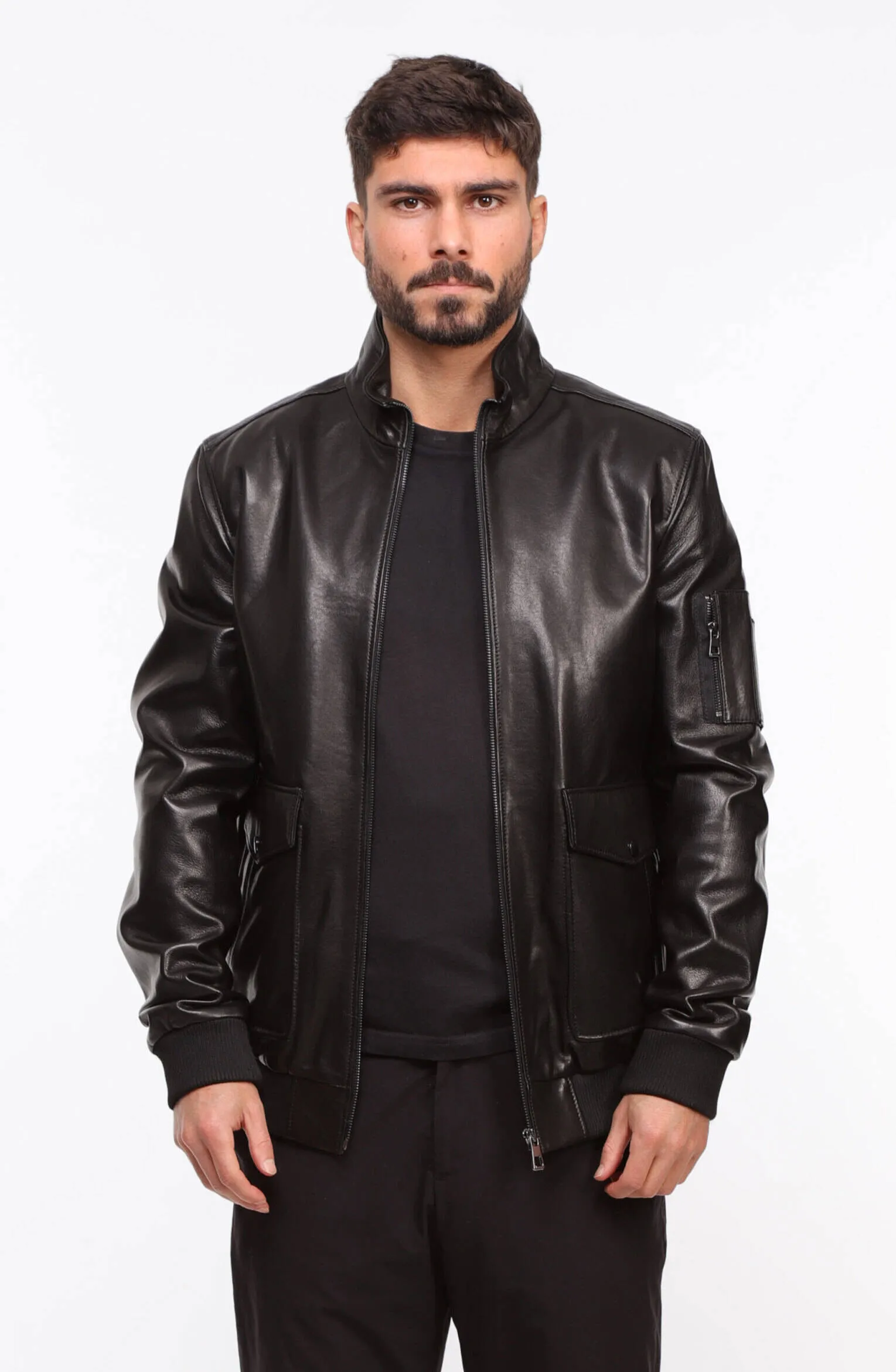 Men's black leather jacket in \movy\ pilot style