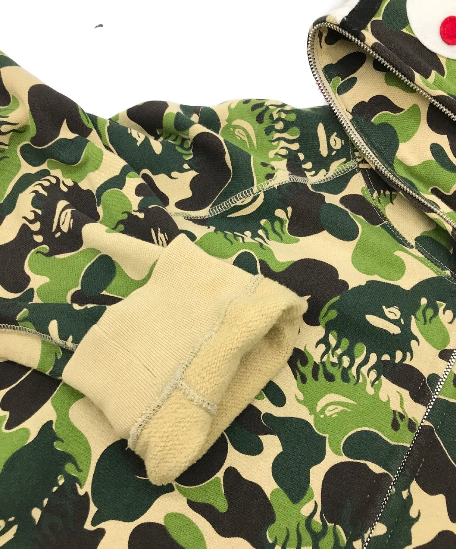 [Pre-owned] A BATHING APE Fire Camo Shark Zip-Up Hoodie