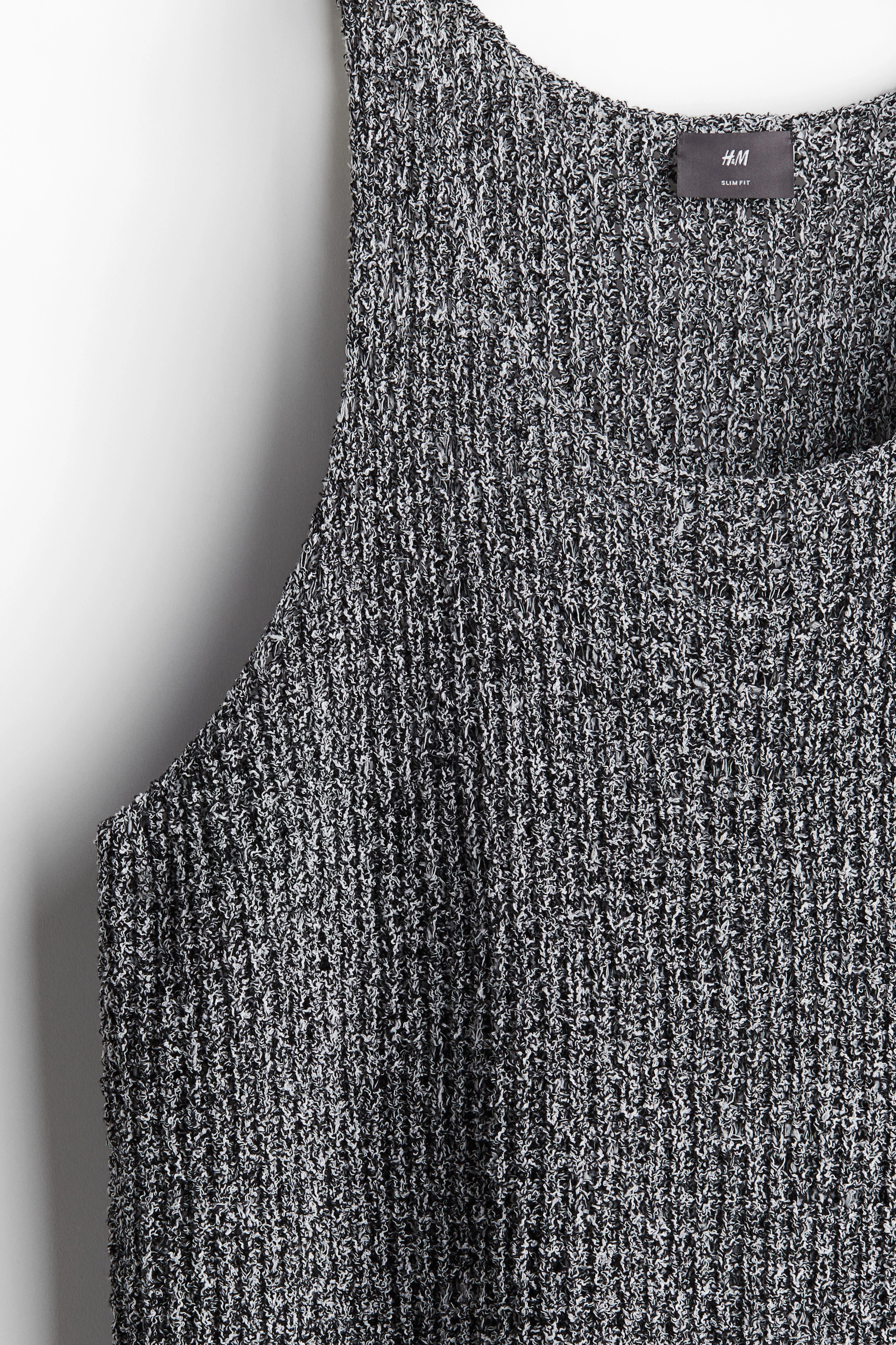 Slim Fit Knitted vest top - Deep neckline - Sleeveless - Dark grey - Men | H&M GB