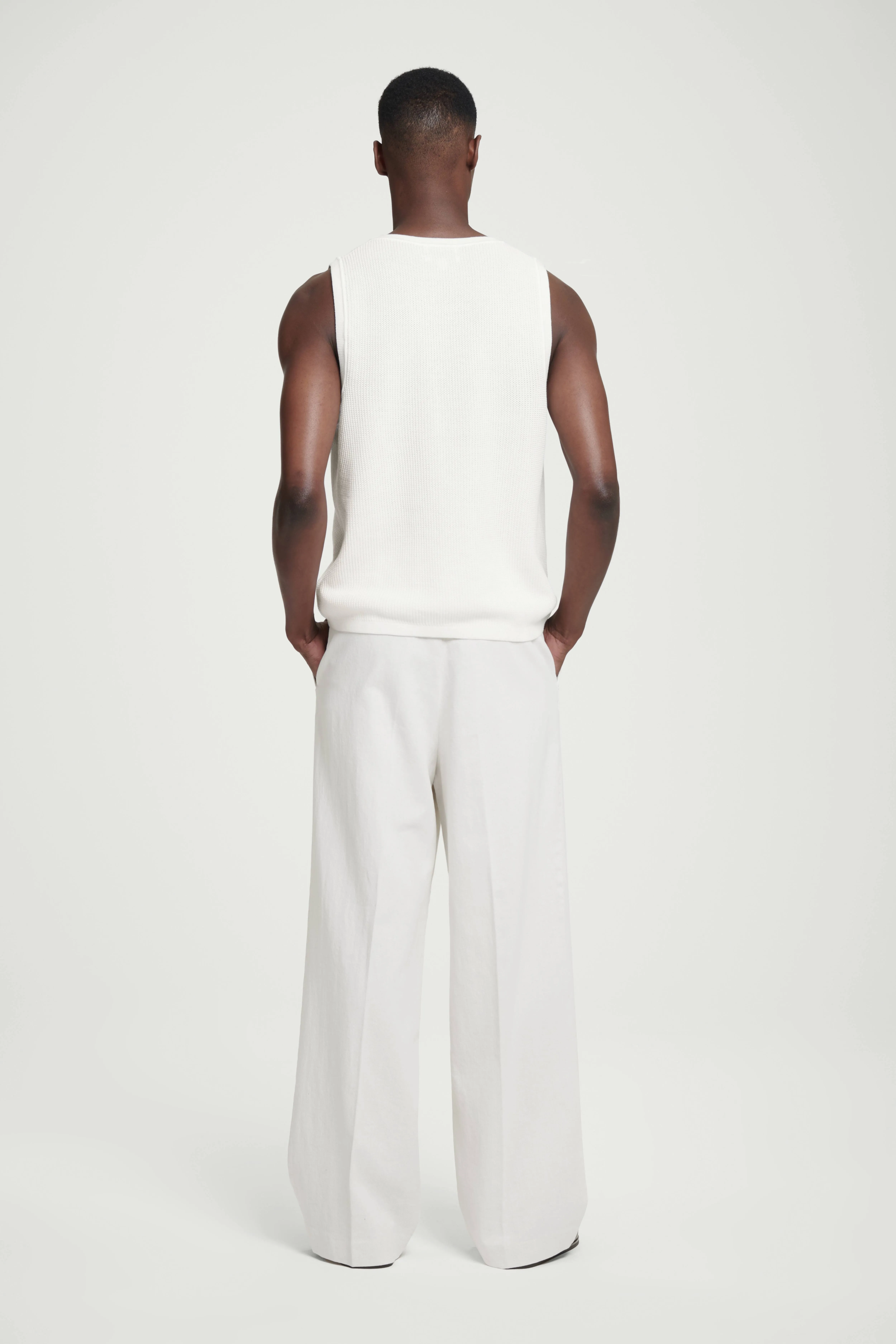 TEXTURED KNITTED VEST - Sleeveless - Regular length - OFF-WHITE - Men | H&M GB