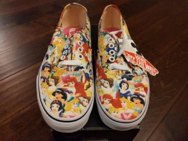 Vans x Disney Multi Princess Cinderella World Print Vint...