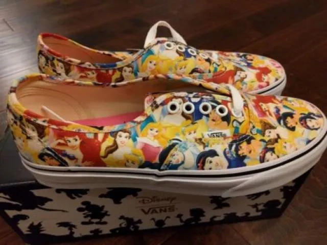 Vans x Disney Multi Princess Cinderella World Print Vint...